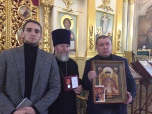 В день октябрьского переворота в Москве отслужили молебен перед Чудотворной мироточивой иконой Царя Николая