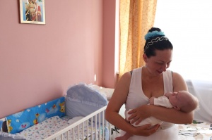 Церковь откроет 7 новых приютов для матерей в трудной жизненной ситуации