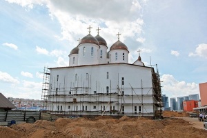 Храм Воскресения Христова и Новомучеников Церкви Русской в Сретенском монастыре