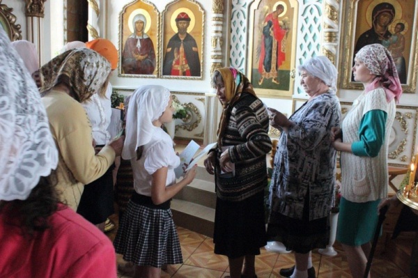 Праздник семьи, любви и верности отметили в храме в честь Святой Троицы в пгт. Инской Кемеровской области