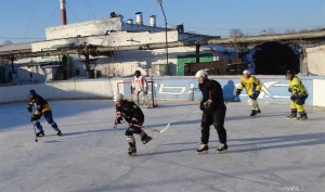 В исправительной колонии № 21 (п.Горный) открылся хоккейный сезон