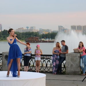 Плавучий фонтан будет «подыгрывать» новосибирским солистам во время исполнения песен в честь юбилея Российской полиции 7 июня
