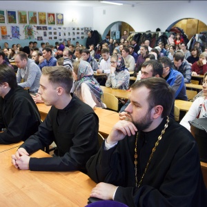Митрополит Никодим встретился с православной молодежью Новосибирска