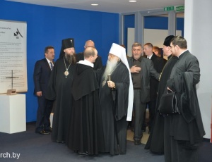 Патриарший экзарх всея Беларуси возглавил открытие международной конференции «Христианская антропология перед вызовами современности»