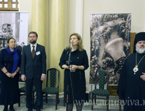  Non licet vos esse,     ,   -  ()