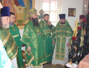Служение епископа Феодосия в день памяти преподобного Феодосия игумена Киево-Печерского