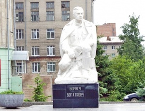        11  1943       (  ),    