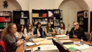     : , , ,  70-    70- έ