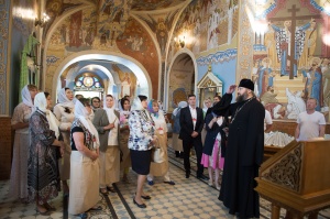 "  ,   ,      ,     ,   ,   "